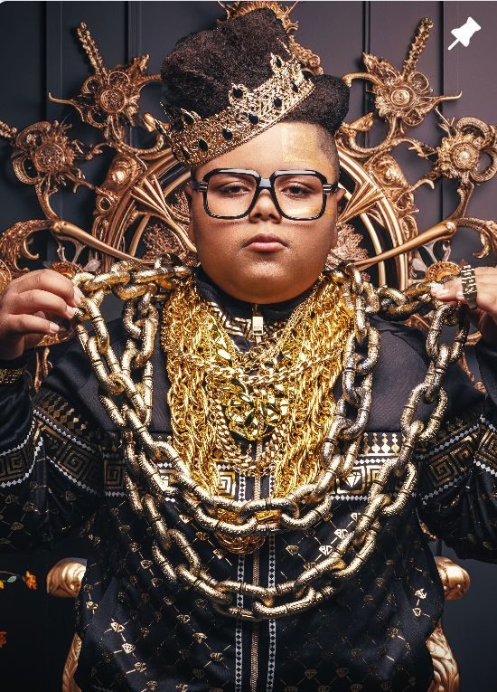 Hip Hop Series portrait crowned in gold chains